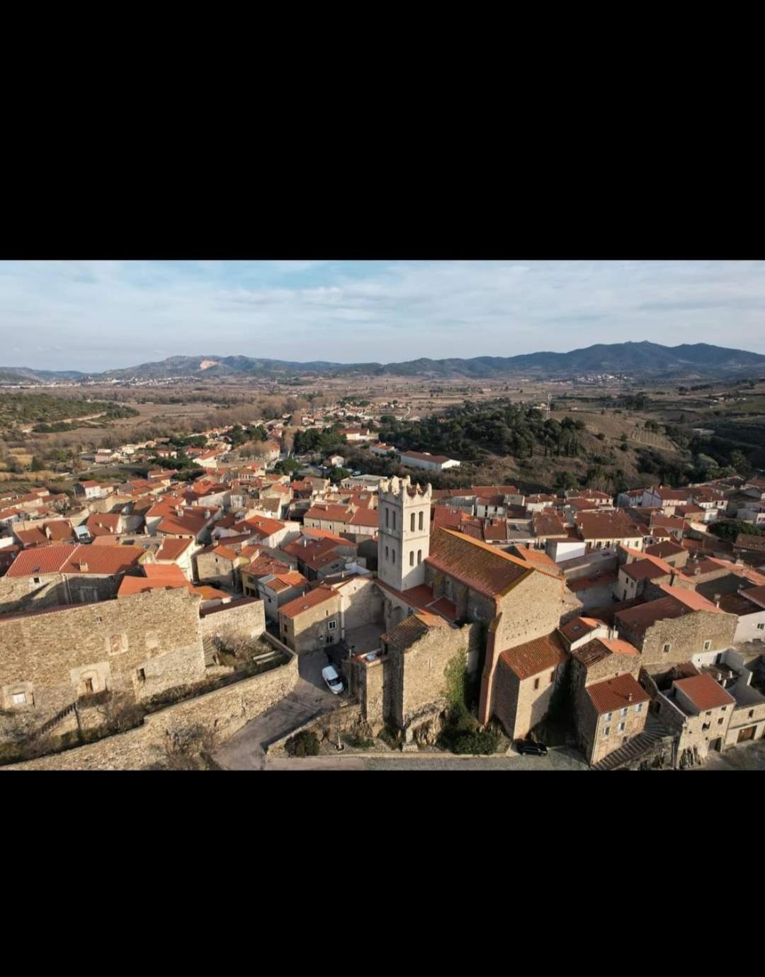 A L' Estiu Bed & Breakfast Latour-de-France Bagian luar foto